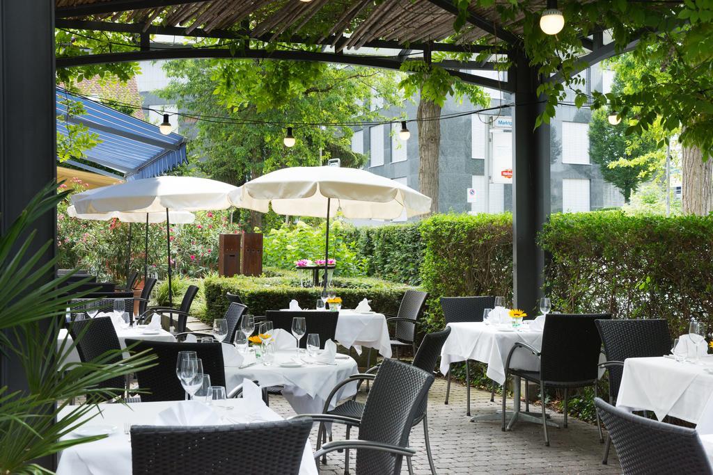 Hotel Fly Away クローテン レストラン 写真